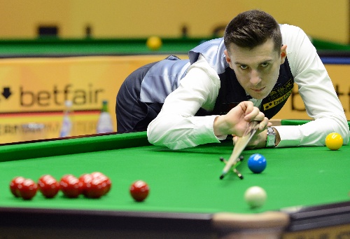 现出浓厚的 现出浓厚的