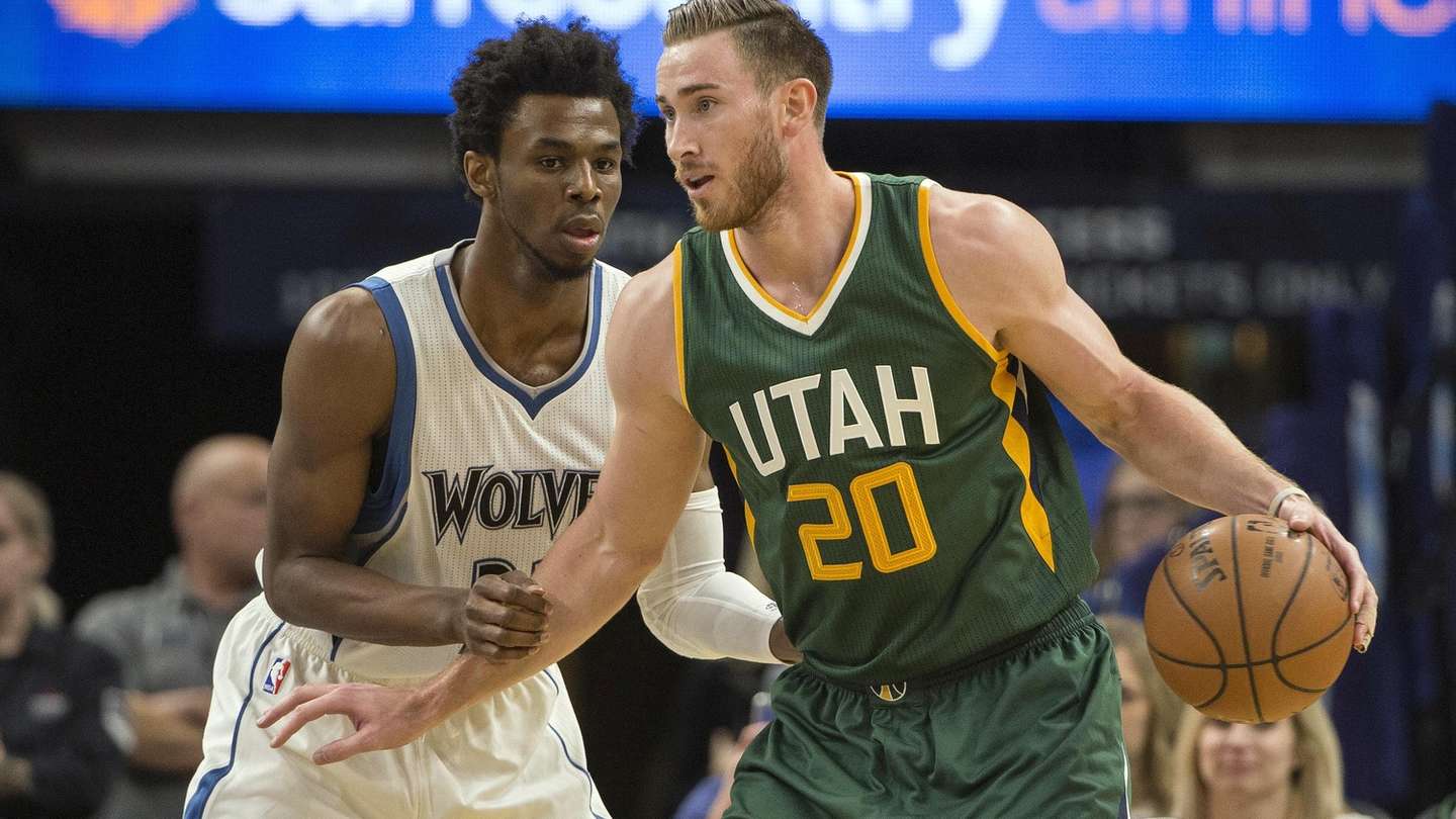 巴萨中场不 巴萨中场不