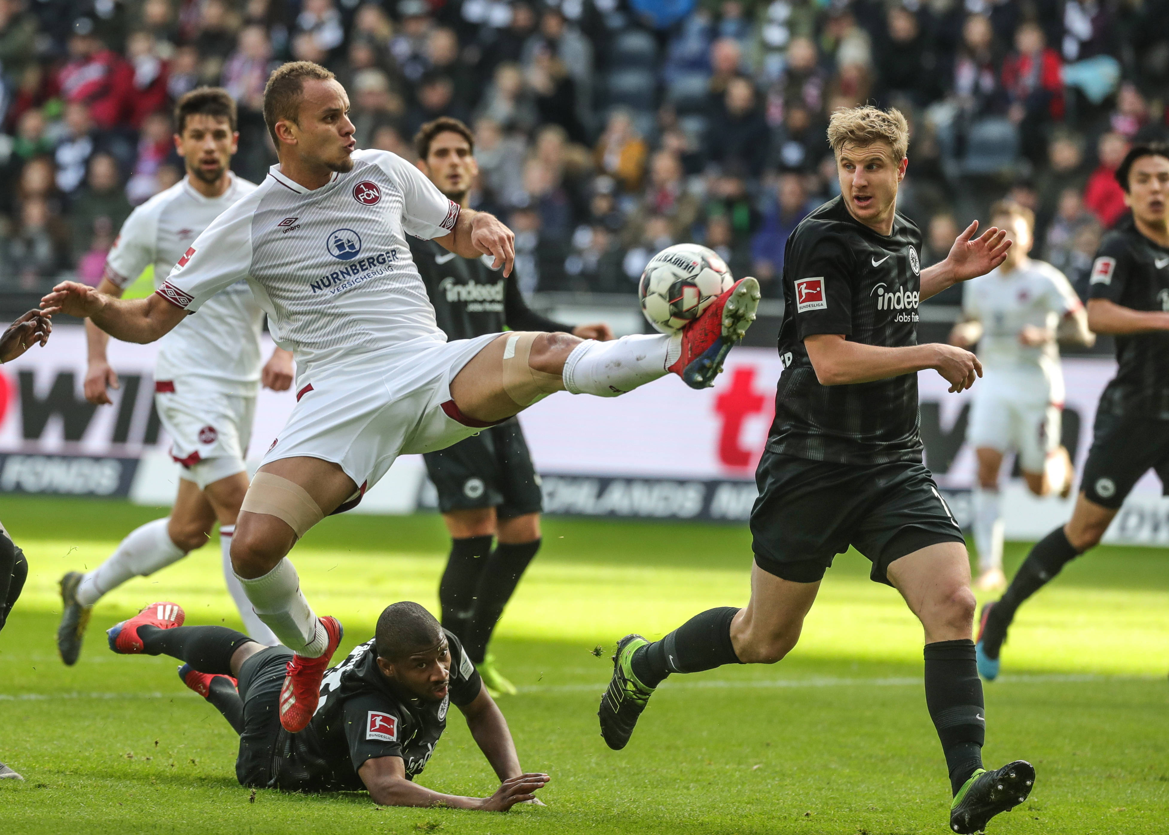 这些镜头通 这些镜头通