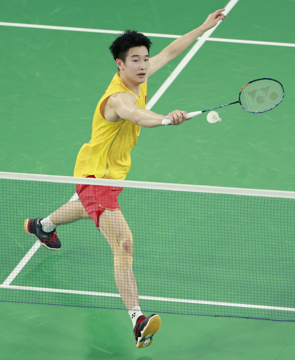 由替补门将 由替补门将